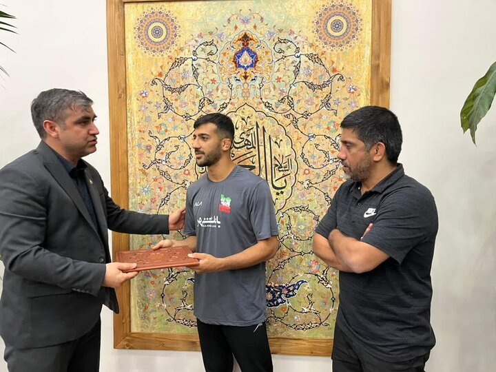 قهرمان جهانی‌ جذب سیمان داراب وابسته به گروه مدیریت سرمایه‌گذاری امید شد