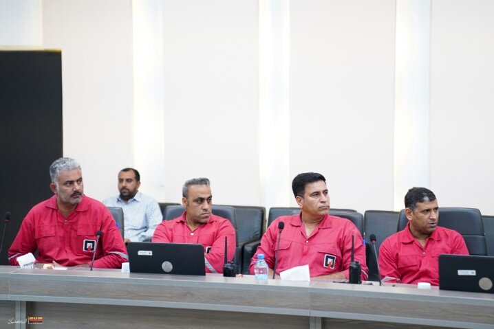 تجلیل مدیرعامل فولاد کاوه از تلاشگران واحد ایمنی و آتش نشانی