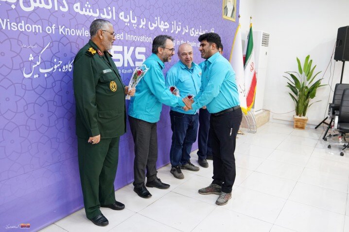 تجلیل مدیرعامل فولاد کاوه از تلاشگران واحد ایمنی و آتش نشانی