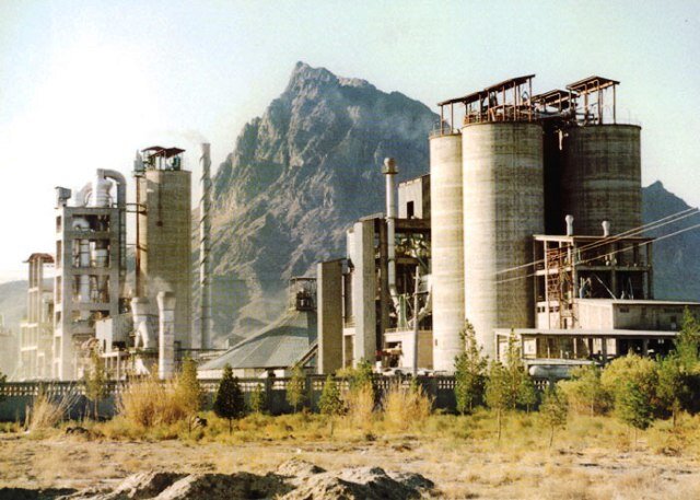 طلسم ۲۰ ساله کارخانه سیمان دهلران شکسته شد