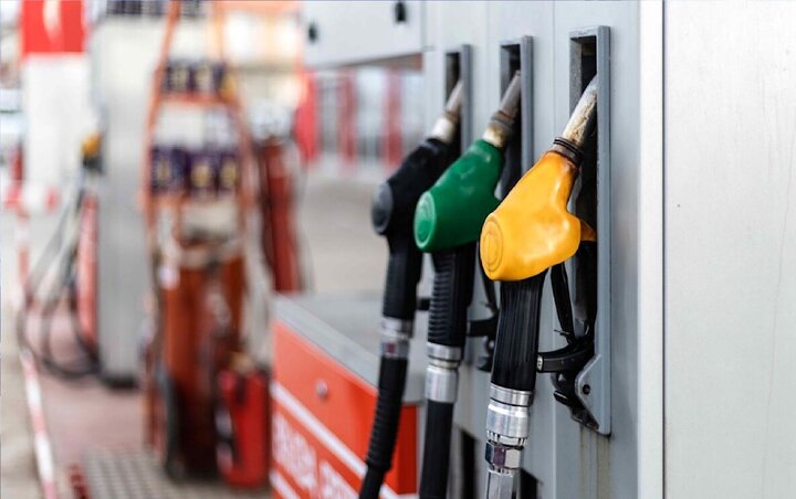 قیمت و سهمیه‌های بنزین تغییر می‌کند؟