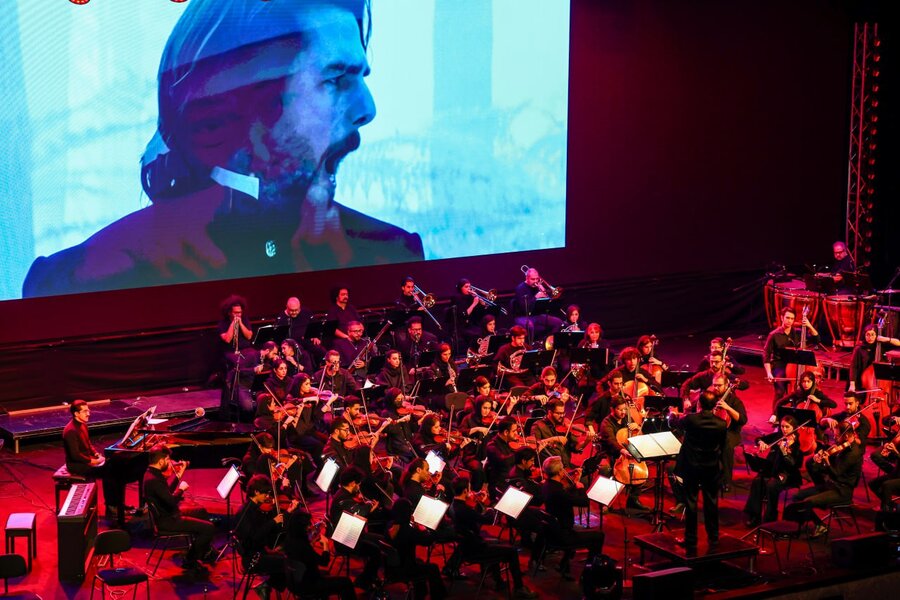 فیلم‌–کنسرت هانس زیمر شب گذشته در تهران برگزار شد/ موسیقی هانس زیمر دیده شد