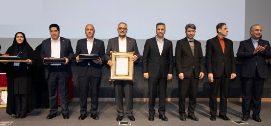 تجلیل از ۲۶ رییس شعبه بانک ملت در گردهمایی روسای موفق شبکه بانکی