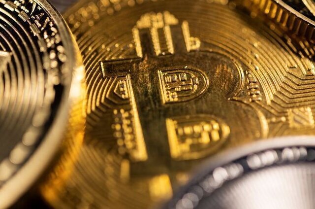 قیمت رمز ارز بیت کوین ۱۵ بهمن ۱۴۰۴