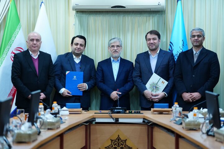 تفاهم‌نامه توسعه همکاری وزارت علوم و بانک صادرات ایران امضا شد