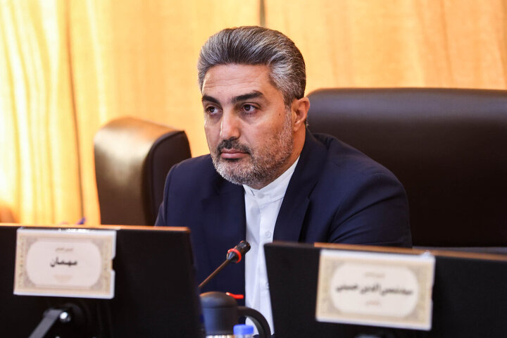 حل مسائل اقتصادی و بانکی پیگیری می شود