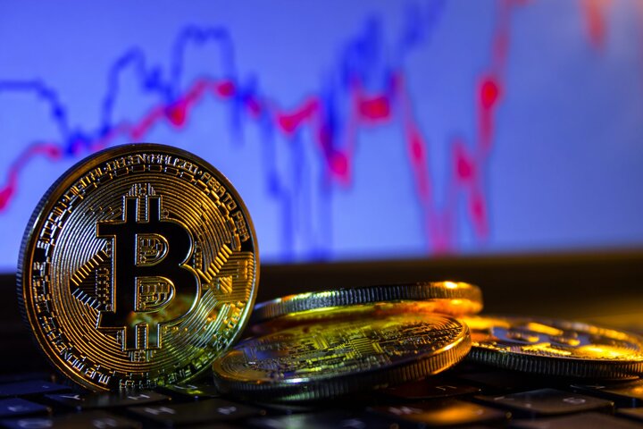 فشار فروش بر کریپتوها