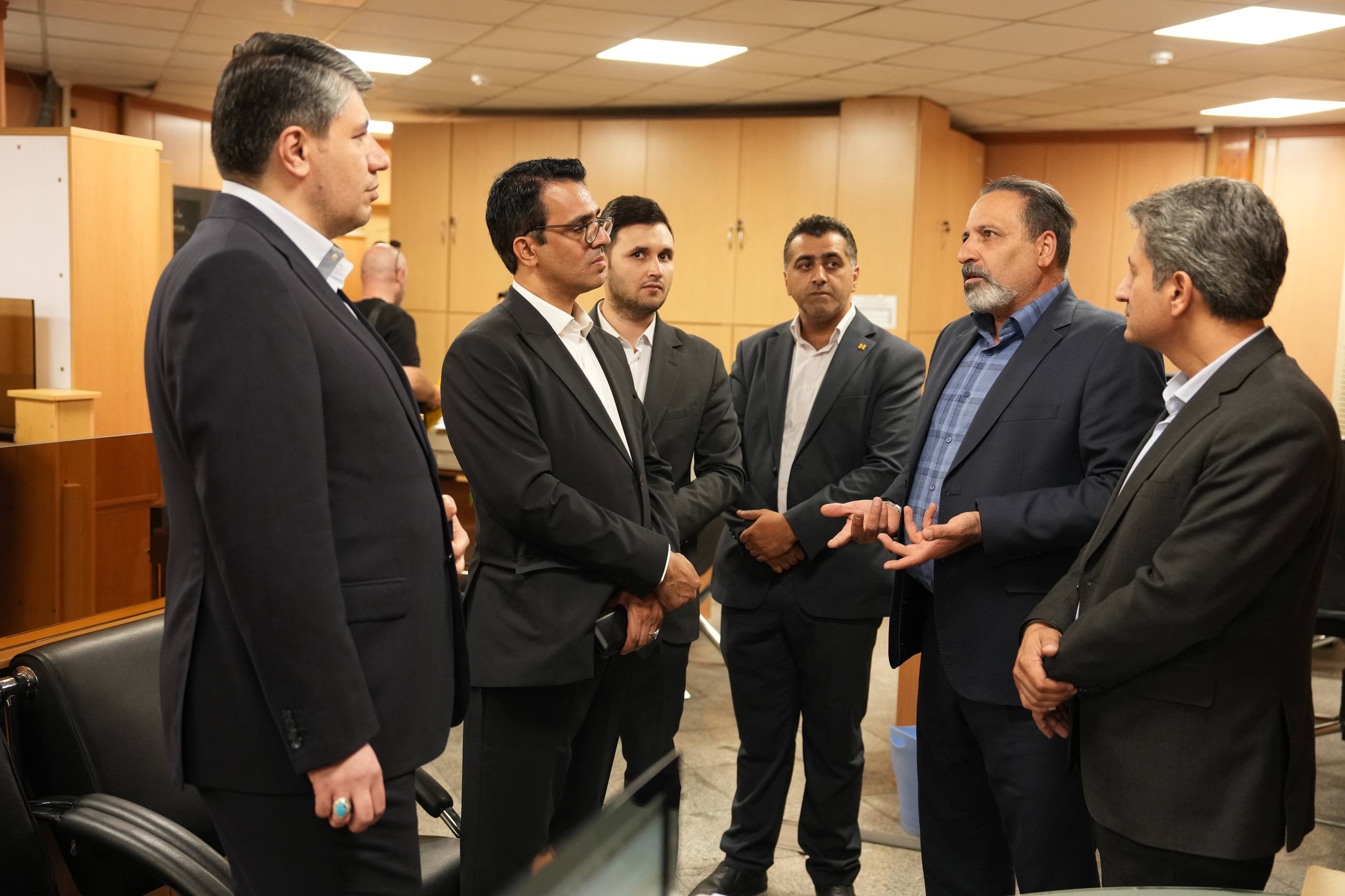 دیدار مدیرعامل بانک صادرات ایران با مشتریان