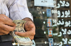 تک نرخی شدن دلار ۴۲۰۰ تومانی بدون پیمان‌سپاری ارزی محال است