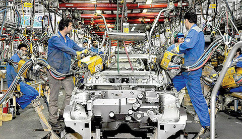 انتقاد خودروسازان به خرید فولاد از بورس کالا